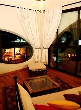 Le Petit Village Boutique Hotel & Spa Kampala 5*,
